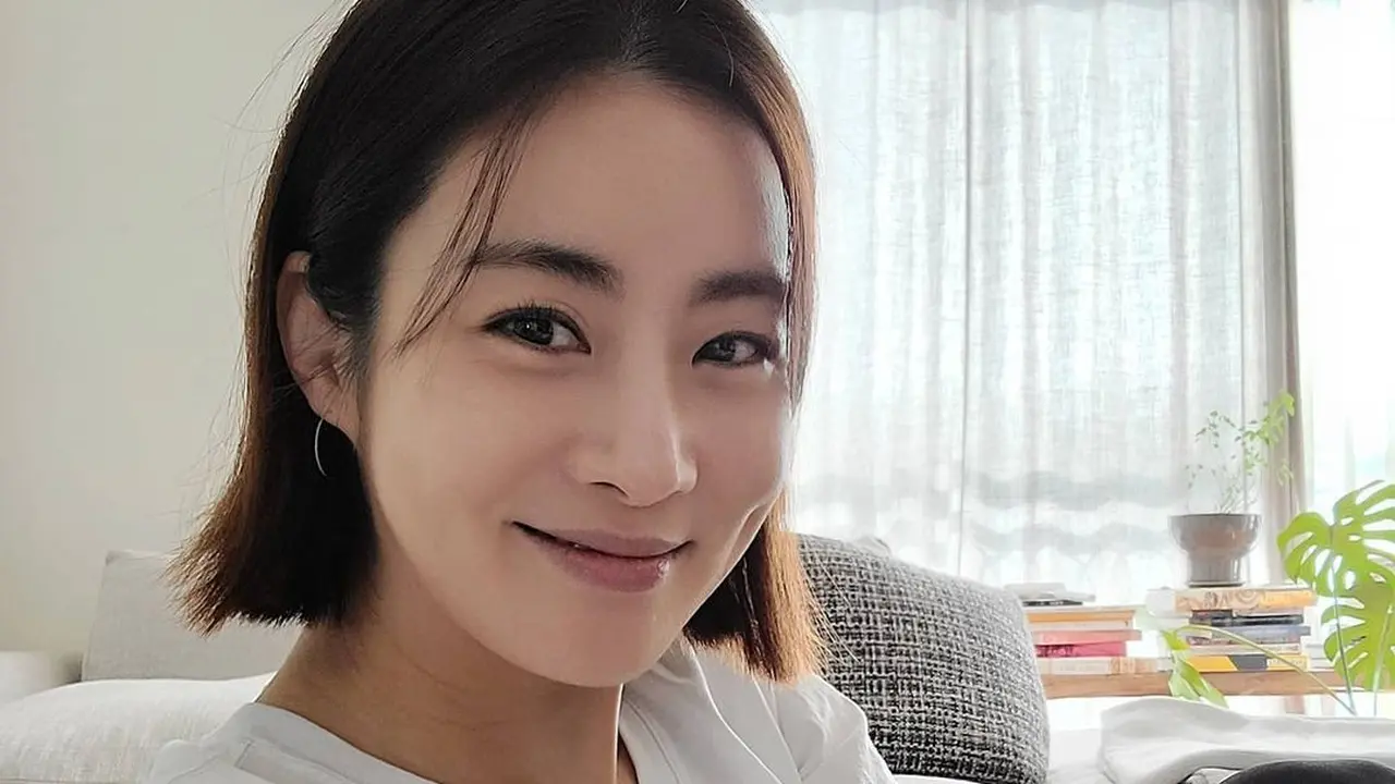 Kang Sora (Instagram/ reveramess_)