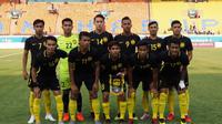 Timnas Malaysia U-23 sebelum melawan Kirgizstan di laga pertama Grup E Asian Games 2018 di Stadion Si Jalak Harupat, Bandung, Rabu (15/8/2018). (Bola.com/Dok. FAM)