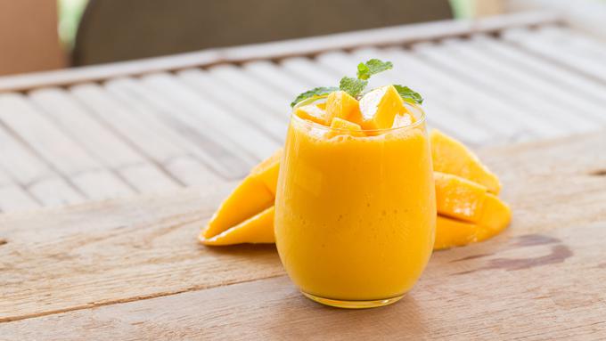Resep Smoothies Mangga Yogurt - Food Fimela.com