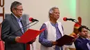 Muhammad Yunus dilantik langsung oleh Presiden Bangladesh Mohammed Shahabuddin. (MUNIR UZ ZAMAN/AFP)