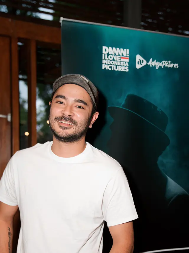 Marthino Lio sebagai Glenn Fredly