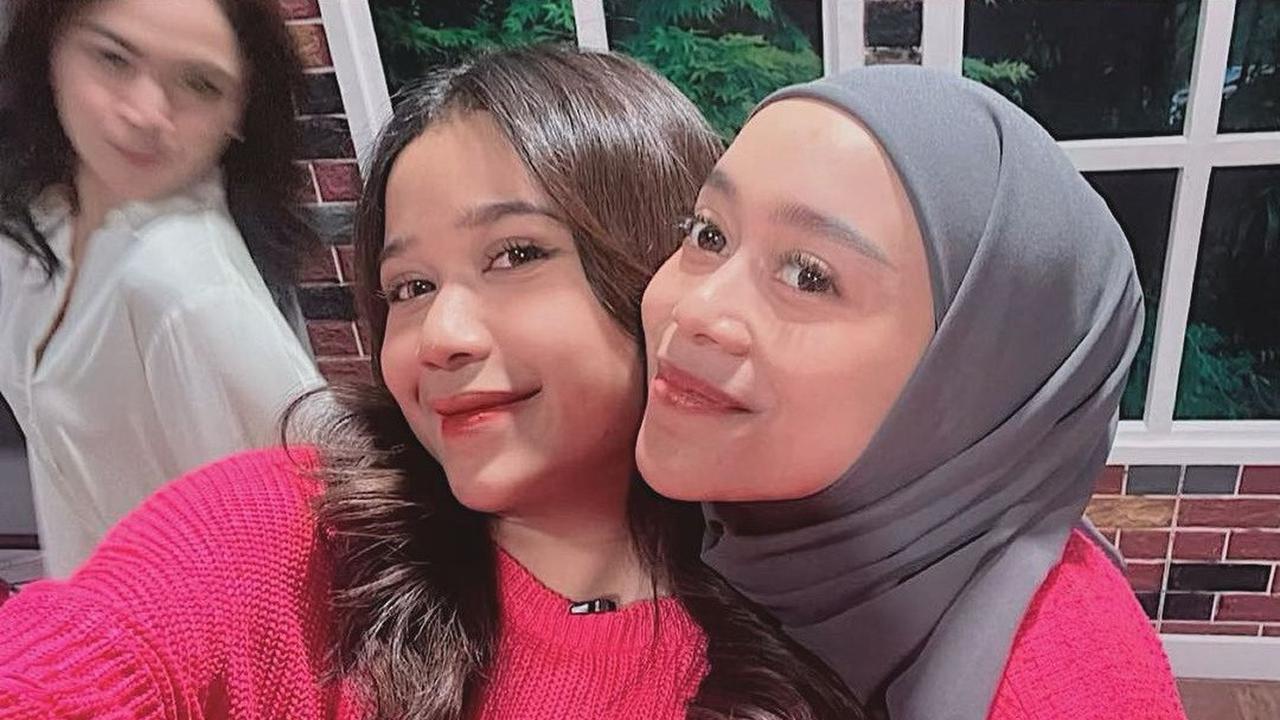 Brisia Jodie pakai baju pink (Foto: Instagram brisiajodie96)