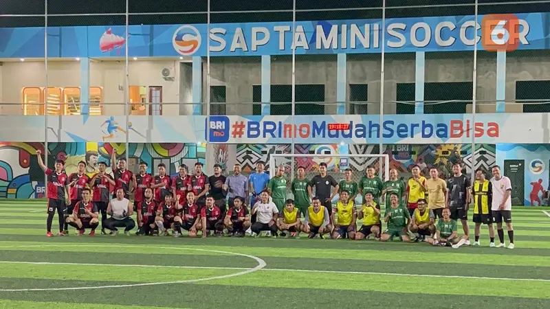 Fun Mini Soccer Kalla Toyota bersama jurnalis di Makassar (Liputan6.com/Fauzan)