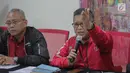 Sekjen PDIP Hasto Kristiyanto dan Kepala BSPN PDIP Arif Wibowo mengumumkan hasil pemilihan presiden 2019 dan legislatif, Jakarta, Senin (22/4). PDIP juga unggul dari Partai Nasdem 9,48%, PKS 8,34%, PKB 8,17%, Partai Demokrat 7,67%, PAN 6,95% dan PPP meraih 4,13% suara. (Liputan6.com/Faizal Fanani)