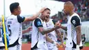 Pemain Persija merayakan gol yang dicetak Emaxwell Souza De Lima (tengah) saat melawan Persita pada pertandingan pekan ke-19 BRI Super League 2025/2026 di Indomilk Arena, Tangerang, Banten, Jumat (30/1/2026). Bertandang ke markas Persita Tangerang, Persija Jakarta berhasil mengemas poin penuh. (Bola.com/M Iqbal Ichsan)