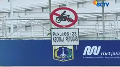 Pergub larangan dicabut, di Jalan Medan Merdeka Barat, tidak ada para pengendara yang berani melanggar rambu larangan sepeda motor.