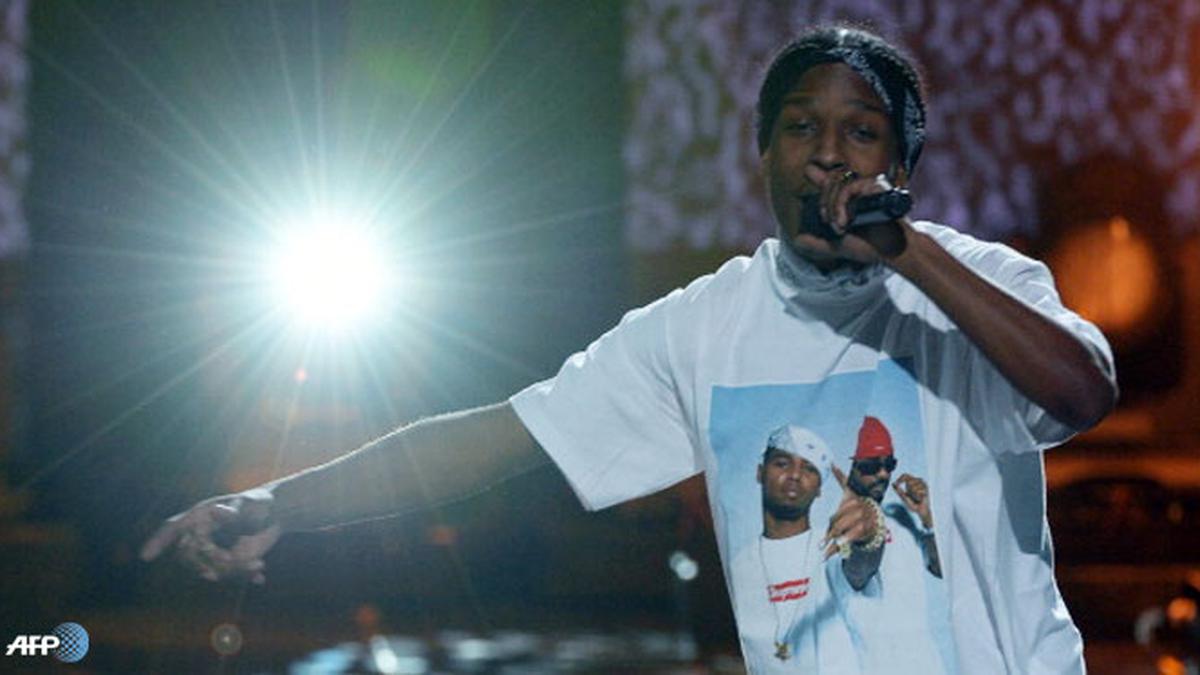 Terpancing Emosi, Rapper A$AP Rocky Tampar Fansnya