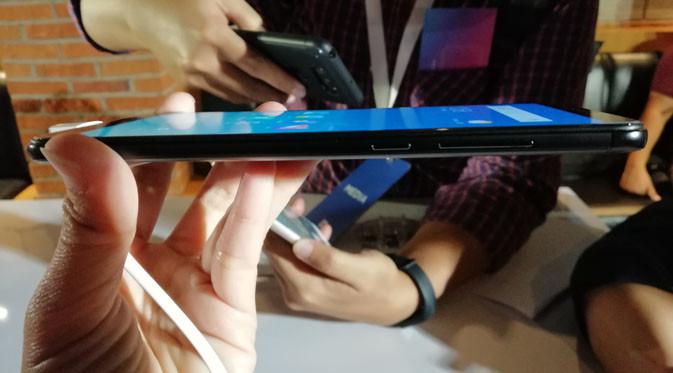Tampak samping Xiaomi Redmi 5. Liputan6.com/ Andina Librianty