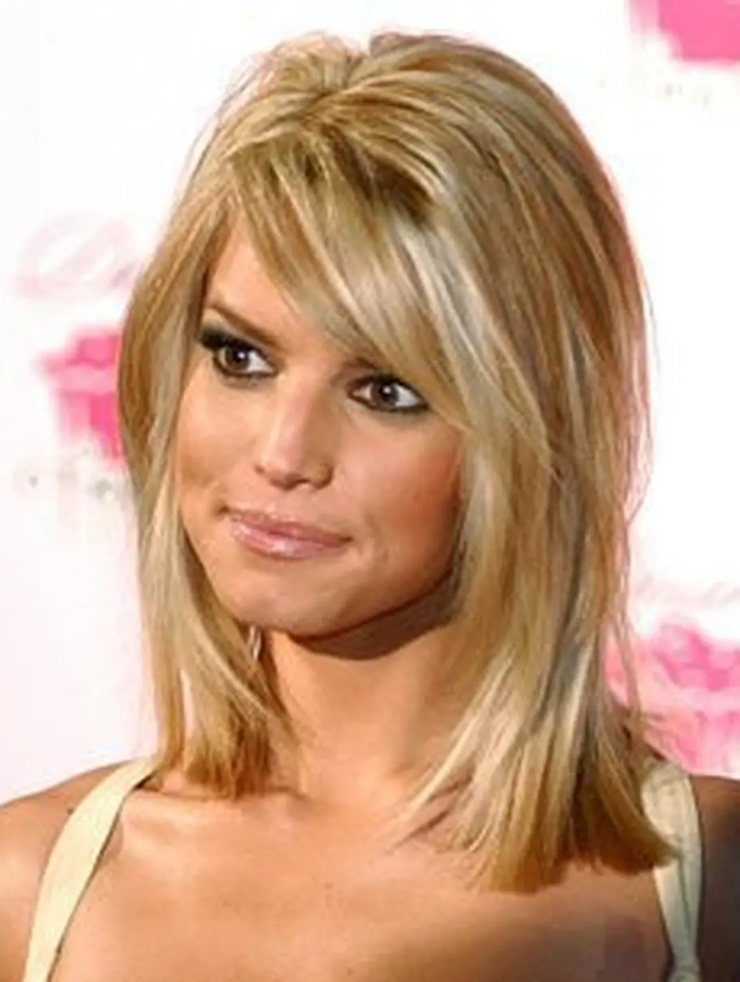 10 Tata Rambut ala Jessica Simpson