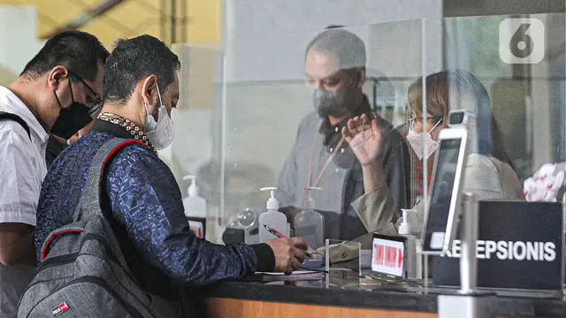 Datangi Gedung Merah Putih KPK, Kepala Bea Cukai Makassar Adhi Pramono Klarifikasi Harta Kekayaannya