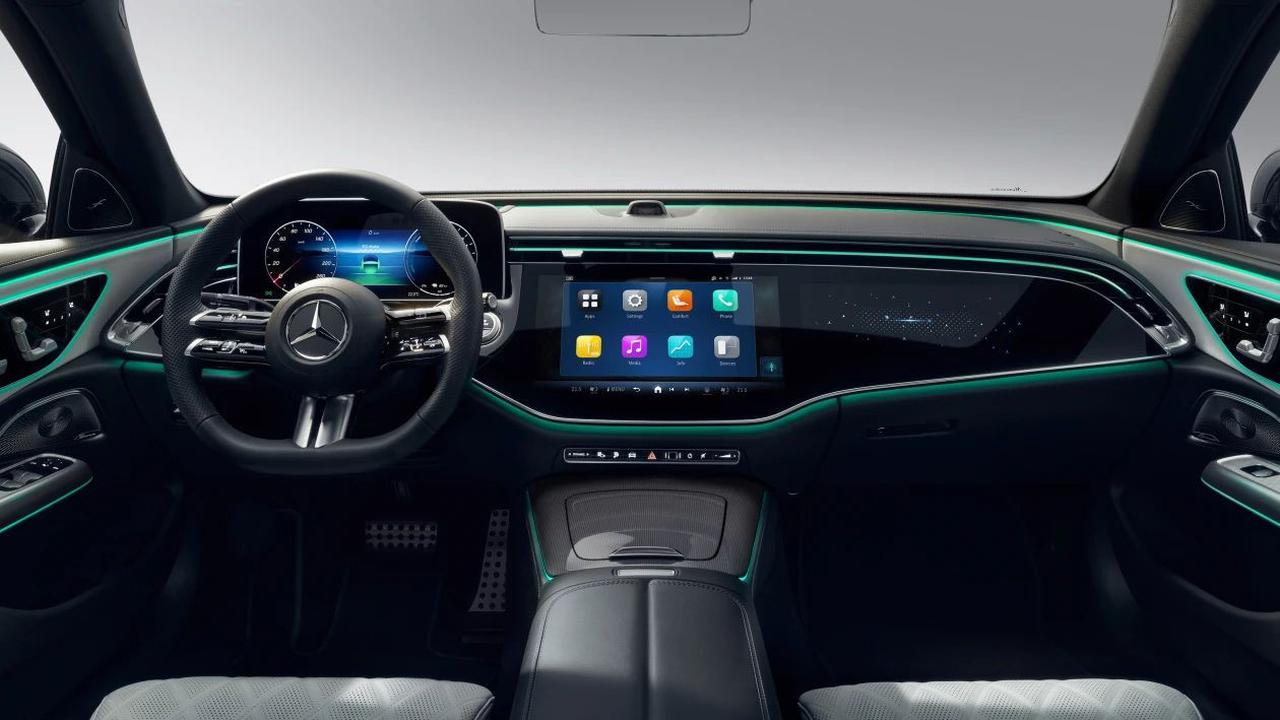 Mercedes Benz Beri Sedikit Bocoran untuk Wujud Interior E-Class W214 2023 (autoexpress.co.uk)