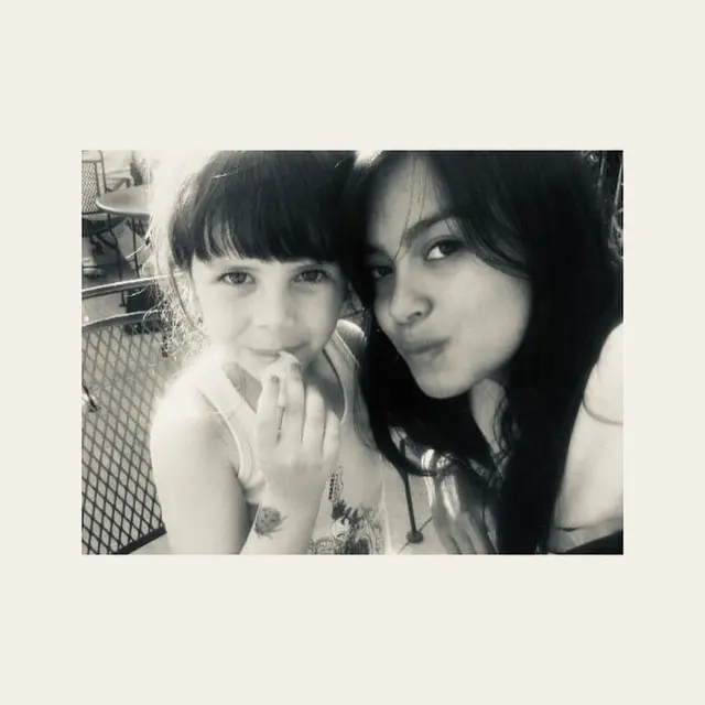 Manuella - Eva Cellia