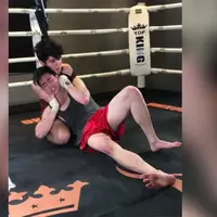 Aliando Syarief Mencekik Verrell Bramasta sampai sesak nafas.