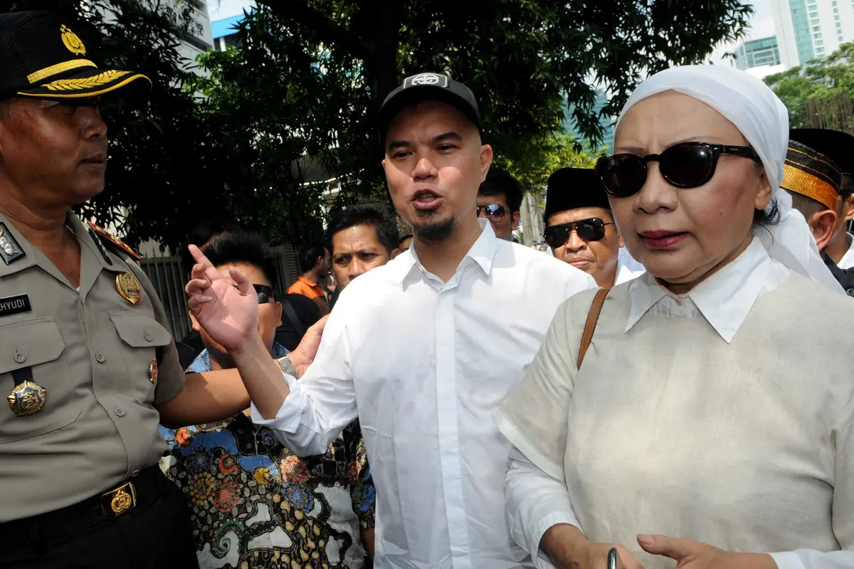 20160602-Dilarang Demo "Tangkap Ahok", Ahmad Dhani & Ratna Sarumpaet Datangi KPK-Jakarta
