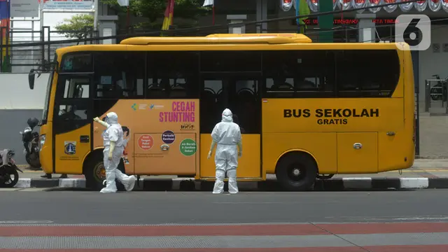 Bus Sekolah Pengangkut Pasien Covid-19
