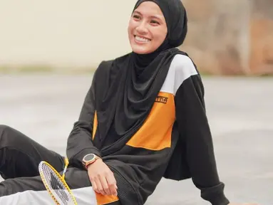 Komentar miring mengenai tubuhnya yang disebut terlalu kurus itu pun tidak jadi pikiran bagi Alyssa maupun Dude Harlino. Alyssa memiliki tubuh yang ramping dan sehat juga dikarenakan dirinya rajin berolahraga. (Liputan6.com/IG/@ichasoebandono)