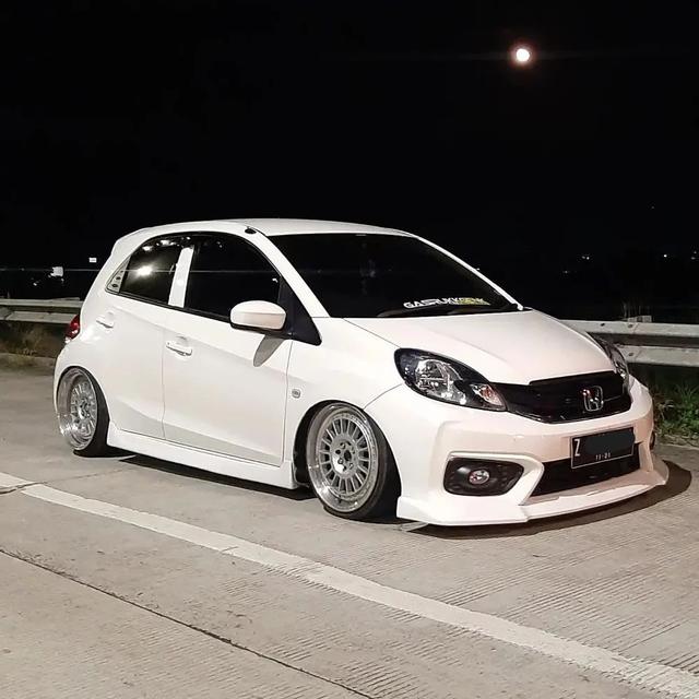 10 Potret Modifikasi Honda Brio, Hatchback Kecil Idola Anak SMA