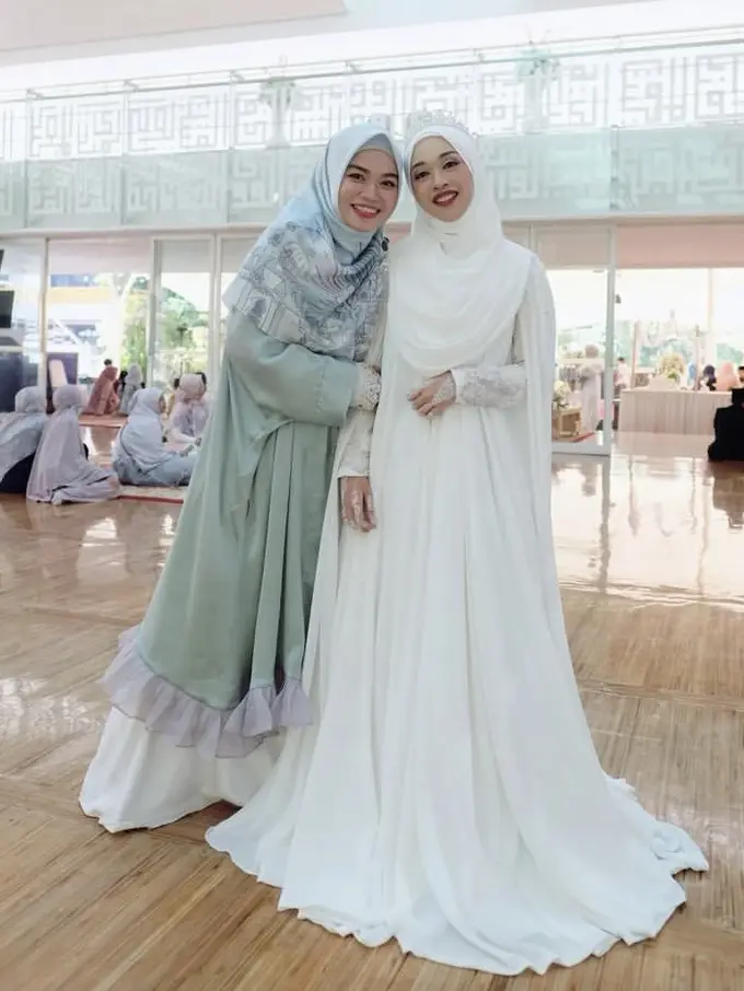 Busana Putri Bungsu Aa Gym saat Lamaran Hingga Akad Nikah