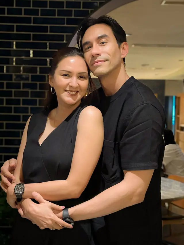 Gaya couple Darius dan Donna