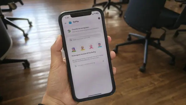 Aplikasi Gopay bisa dipakai untuk berbagi THR (Liputan6.com/ Agustin Setyo Wardani)