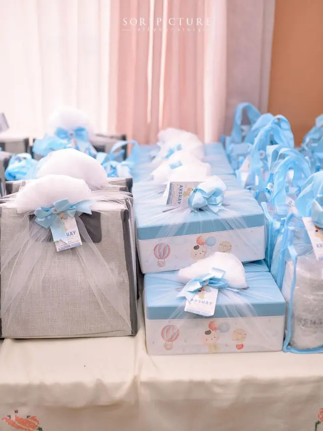 Tampil Kompak, Ini 7 Momen Aqiqah Baby Akshay Anak Ketiga Eza Gionino