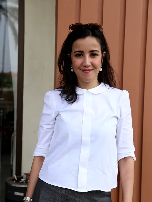 Andi enggan membeberkan pokok alasan gugatan cerai yang pada akhirnya ia layangkan terhadap Rudi Sutopo meski memang permasalahan dalam rumah tangganya memang telah terjadi berlarut-larut. (Andy Masela/Bintang.com)