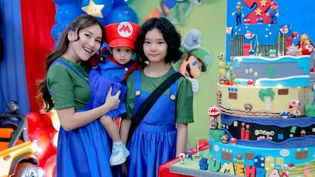 Ayu Ting Ting Kompak dengan Bilqis Saat Rayakan Ulang Tahun Keponakan Ke-2. [@ayutingting92]