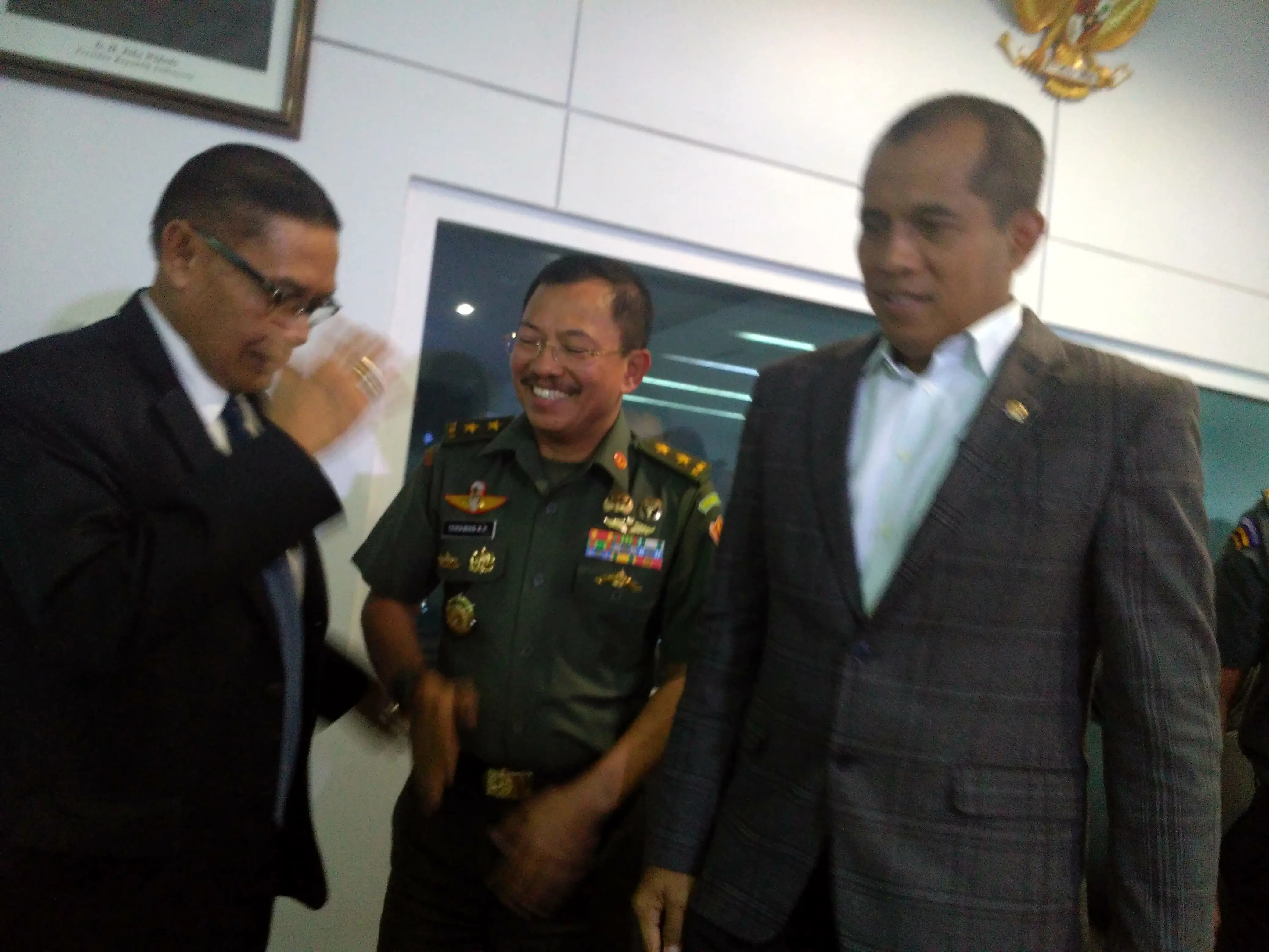 Dokter Terawan dan Ketua Komisi I DPR RI, Abdul Kharis, di RSPAD Gatot Soebroto, Jakarta Pusat, Rabu (4/4/2018). (Liputan6.com/Benedikta Desideria)
