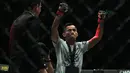 Stefer Rahardian merayakan kemenangan atas Himanau Kaushik pada ajang One Championship 2018 di Jakarta Convention Center, Sabtu (12/5/2018). Stefer Rahardian mudah pada menit kedua ronde pertama. (Bola.com/Nick Hanoatubun)