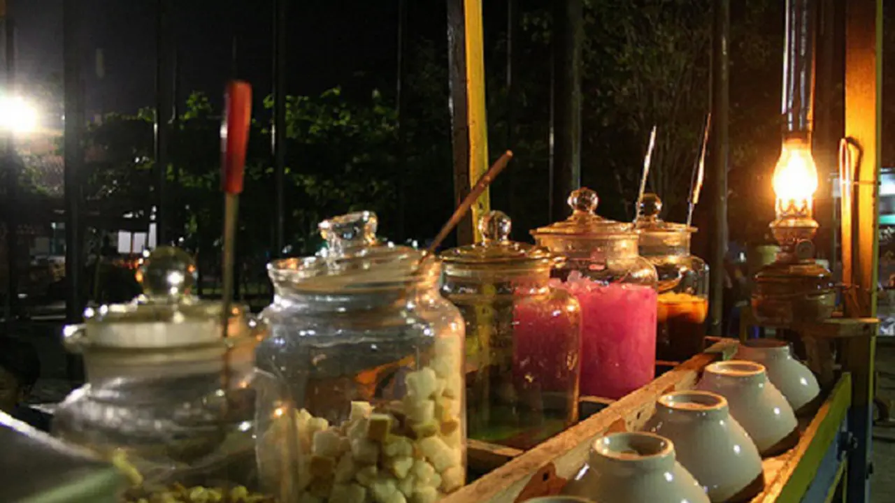 Festival Lampion, Tiongkok, dan Wedang Ronde
