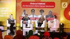 Ketua DEKRANASDA Kabupaten Trenggalek Novita Hardini Mochamad, Walikota Tarakan DR. Khairul, dan Deputi Bidang Kewirausahaan Kemnkop UKM Siti Azizah saat diskusi dalam Festival 6 di Jakarta, Sabtu (8/7/2023). (Liputan6.com/Angga Yuniar)