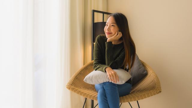 wanita juli menyederhanakan