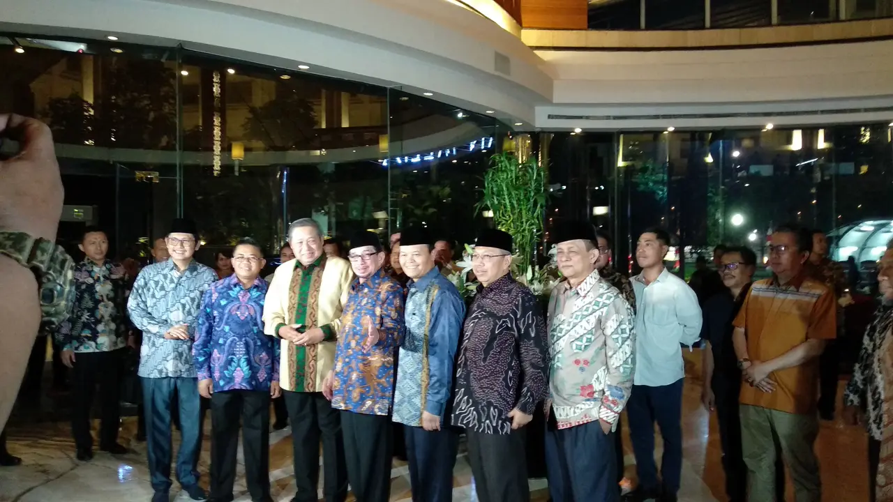 Bertemu Presiden PKS Sohibul Iman, SBY Didampingi Ibas Tanpa AHY. (Merdeka.com/Ahda Bayhaqi)