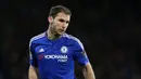 3. Branislav Ivanovic - Bek serba bisa ini tampil memukau saat pra-musim. Tapi saat musim berjalan dirinya malah bermain buruk dan Mou tidak memiliki pelapis dari Ivanovic. (AFP/Justin Tallis)