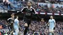 Gelandang Leicester City asal Algeria,  Riyad Mahrez  muncul sebagai pemain dengan assists terbanyak kedua setelah Mesut Ozil di Liga Premier Inggris dengan jumlah 10 assists. (AFP/Adrian Dennis)
