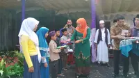 Mensos Tandatangani Dukungan Perppu Kebiri Bersama Ribuan Santri 