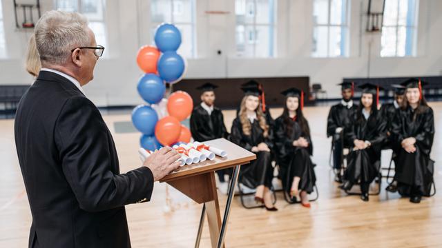 Ilustrasi pembuka acara