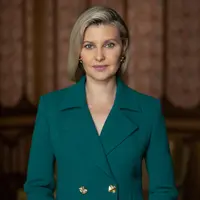 Ibu Negara Ukraina Olena Zelenska menggagas Summit of First Ladies and Gentlemen. (https://kyivsummitflg.gov.ua/en)