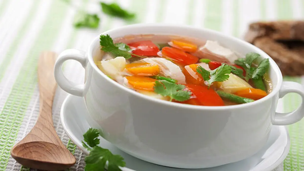 Resep Sederhana Sup Ayam Super Lezat Nan Sehat Lengkap Dengan Sayur Food Fimela Com