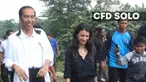 Saat berada di Kota Solo Jokowi didampingi oleh lima wajah asing yang sibuk mengabadikan seluruh aktivitas Jokowi selama berolahraga pagi itu dengan kamera video.  