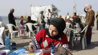 Bernapas dan Melukis Bangun Kembali Kepercayaan Diri serta Harapan Anak-anak di Gaza