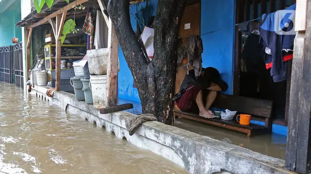 FOTO: Banjir Rendam Kawasan Permukiman di Pekayon