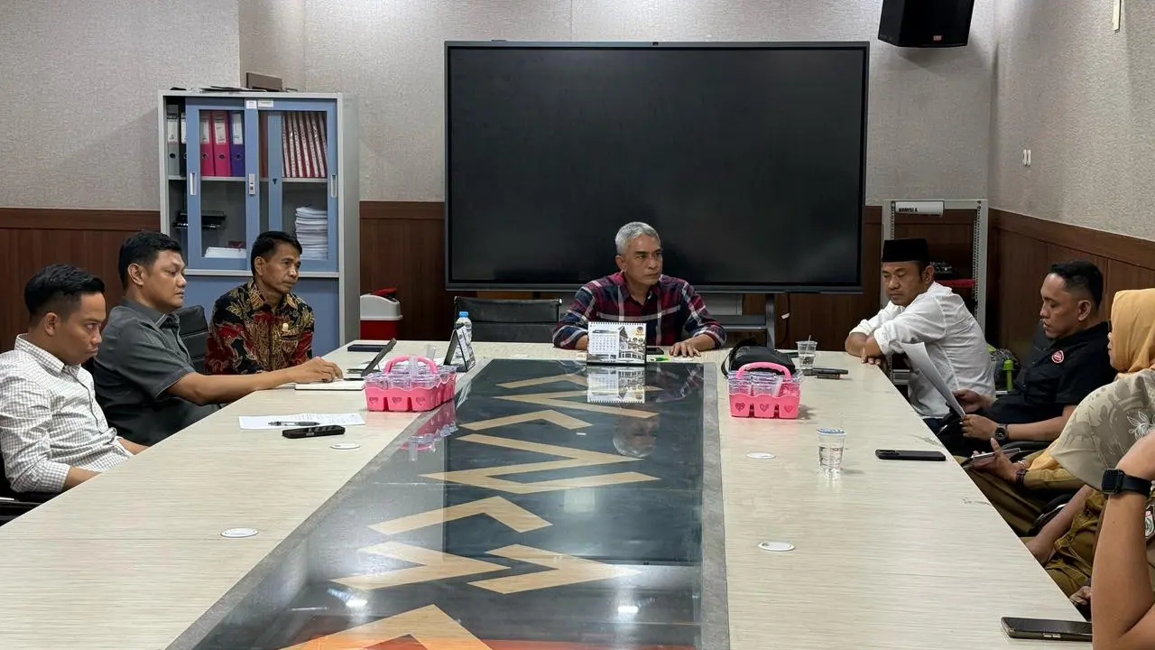PT. Aditarina akhirnya mengadu ke DPRD Makassar lantaran sejumlah warga menguasai lahannya diduga secara ilegal.