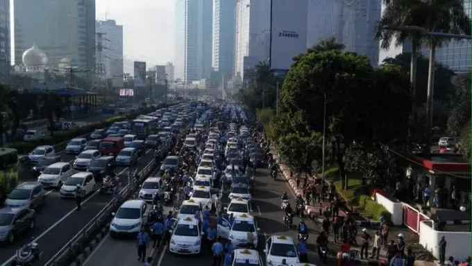 Ini Kicauan Terakhir Pengemudi Taksi yang Ikut Demo 