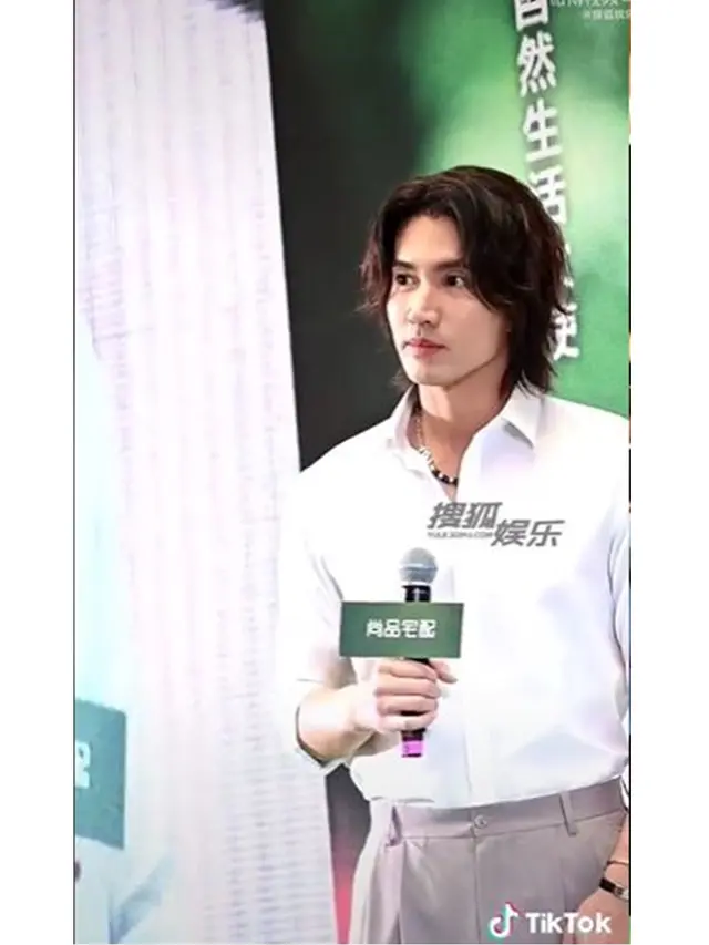 Kembali Jadi Sorotan, Ini 6 Potret Terbaru Jerry Yan yang Terlihat Tidak Menua