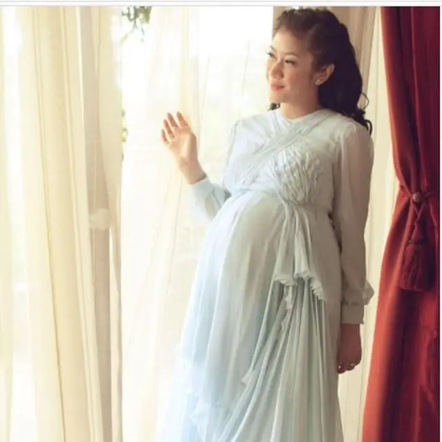 Unggah Foro Pakai Maternity Dress, Menantu SBY Disangka Hamil Lagi
