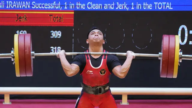 FOTO: Eko Yuli Irawan Sukses Raih Emas SEA Games 2021