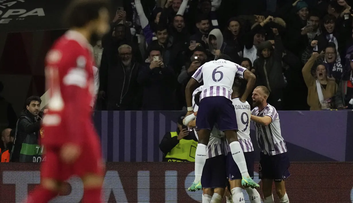 Sedangkan, tiga gol Toulouse dicetak Aron Donnum, Thijs Dalinga dan Frank Magri. (AP Photo/Thibault Camus)