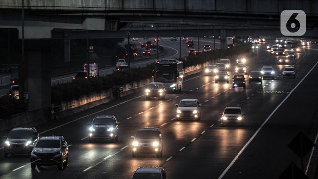 FOTO: PPKM Darurat, Tol Jagorawi Terpantau Padat