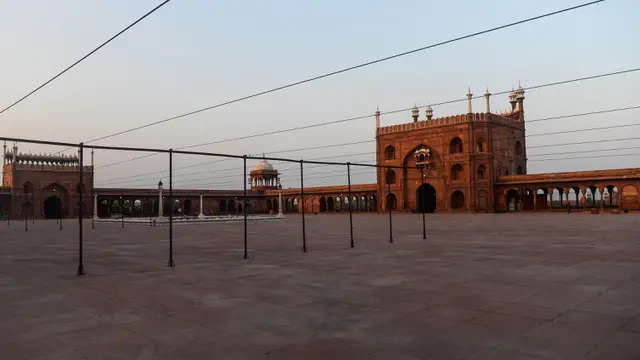 Masjid Terbesar India Saat Ramadan